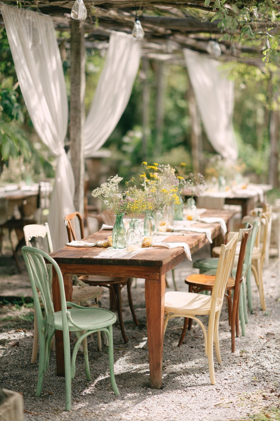 Rustic Outdoor Dining Retreat
