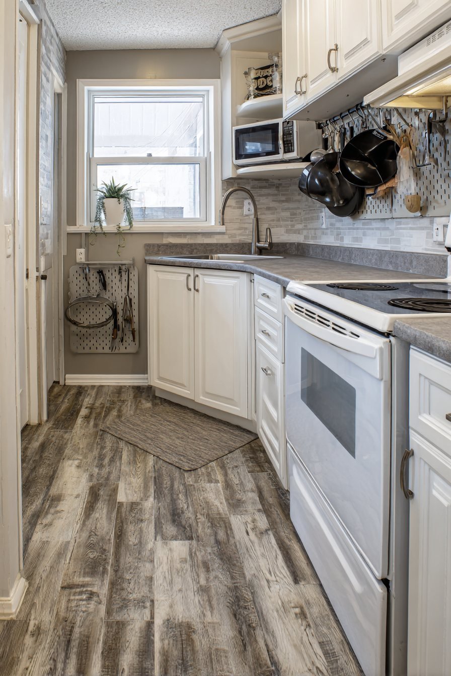 Corner Storage Solutions with Lazy Susan System