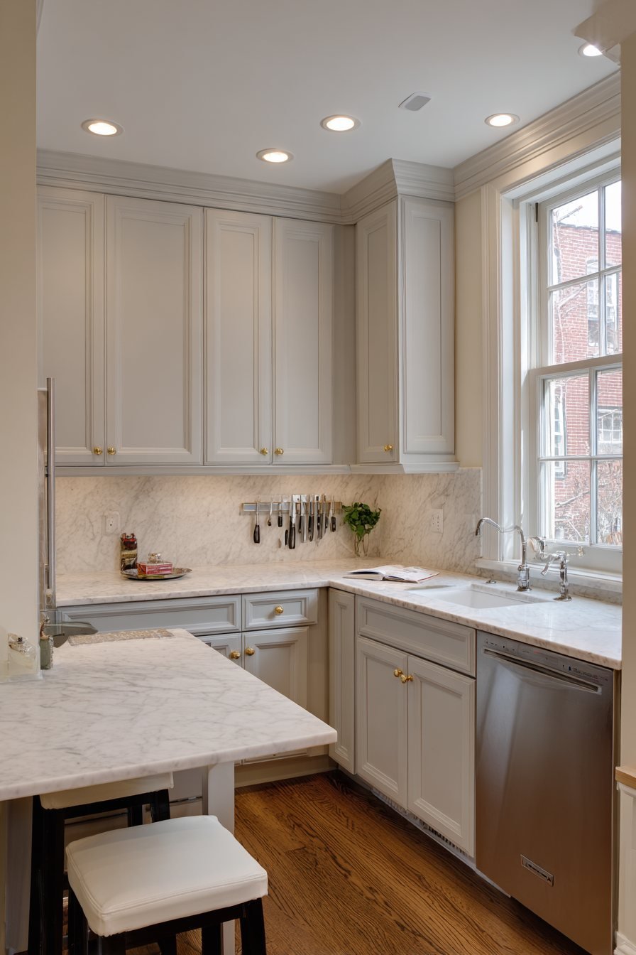 Corner Sink Configuration with Breakfast Bar