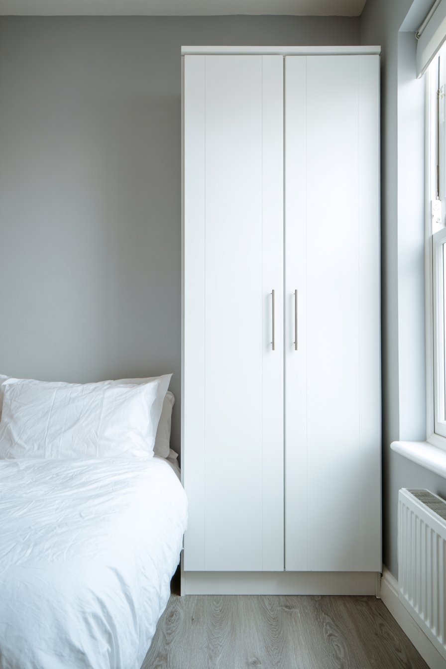 Minimalist Seamlessness with Handleless Design