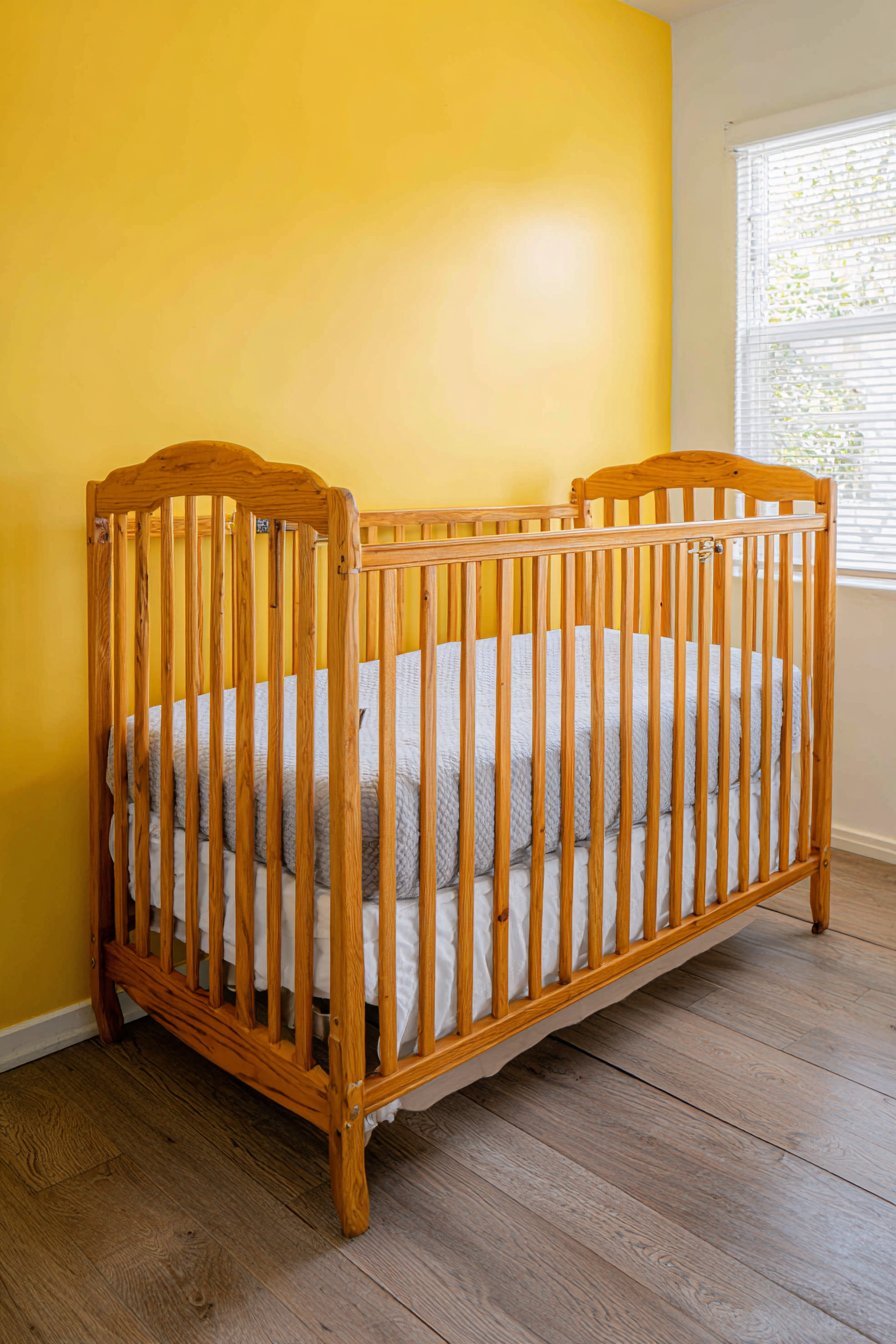 Natural Wood Crib Warmth and Safety