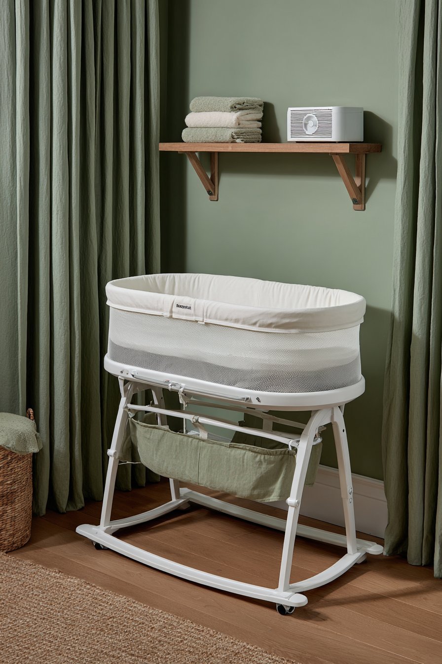 Sleep-Optimized Barely-There Green Retreat