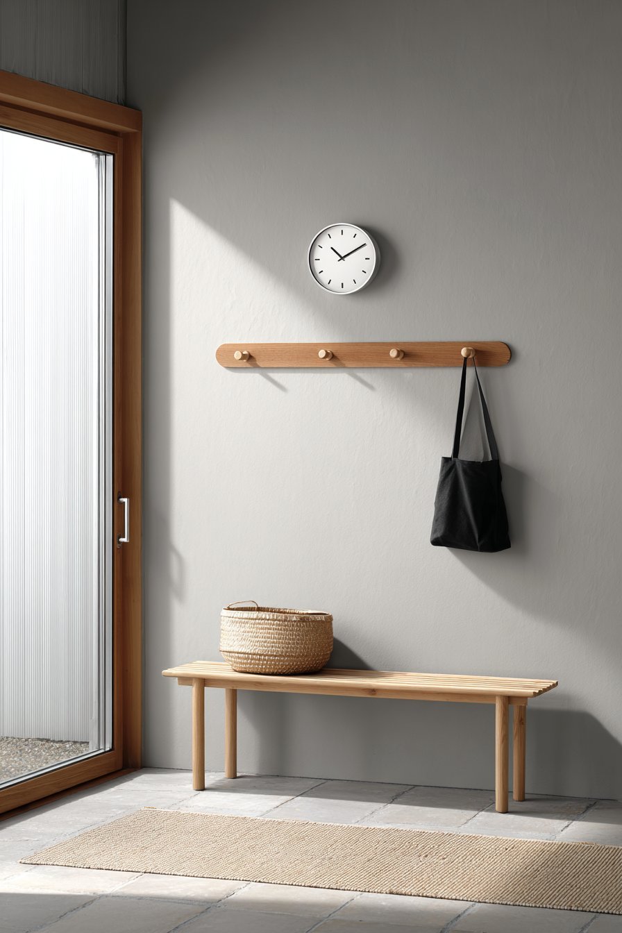 Oak Peg Rail Entryway System