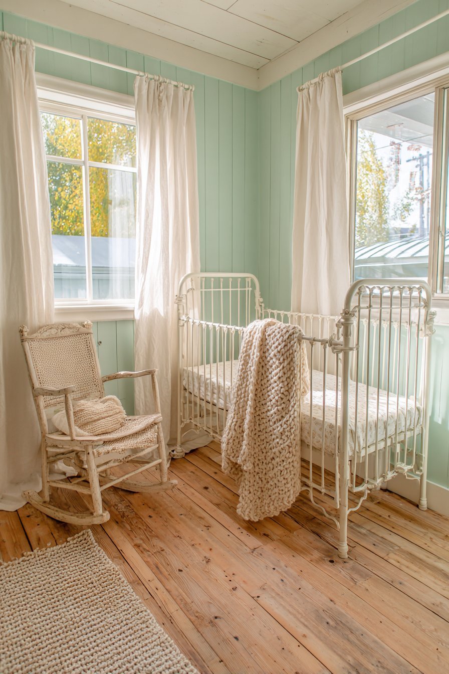 Vintage-Inspired White Iron Crib