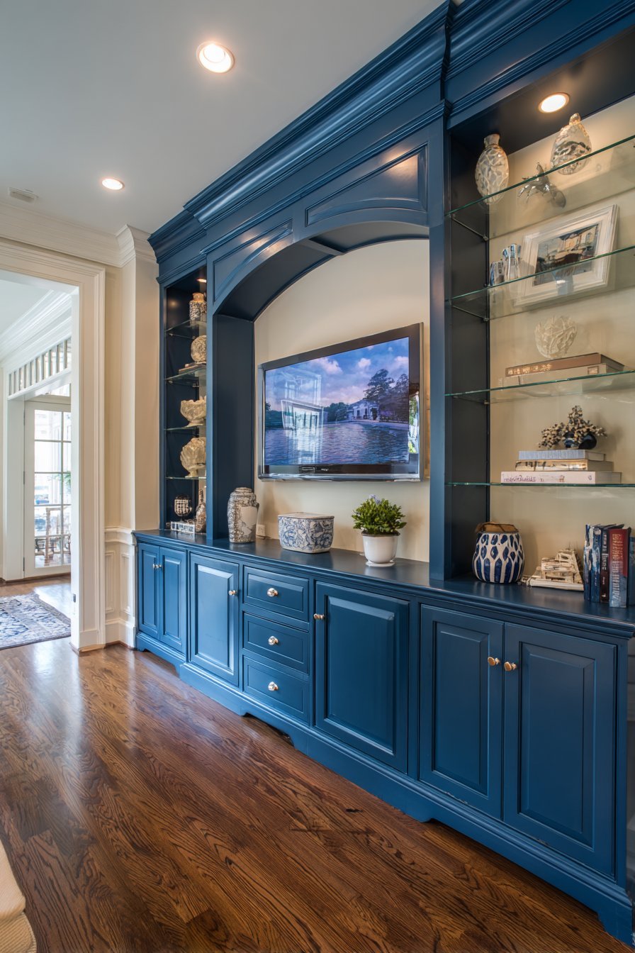 Modern Farmhouse Shiplap with Sliding Barn Door